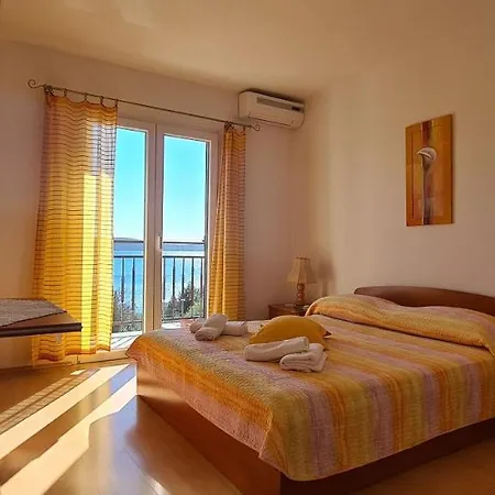 And Meri Apartment
