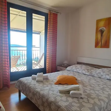Apartment And Meri